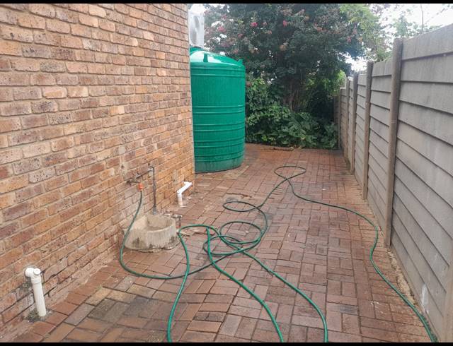 3 BEDROOM HOUSE FOR SALE IN SAFARI GARDENS